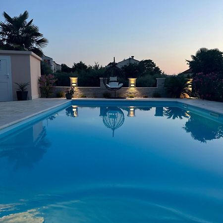 Holiday House Serenity Малинска Екстериор снимка