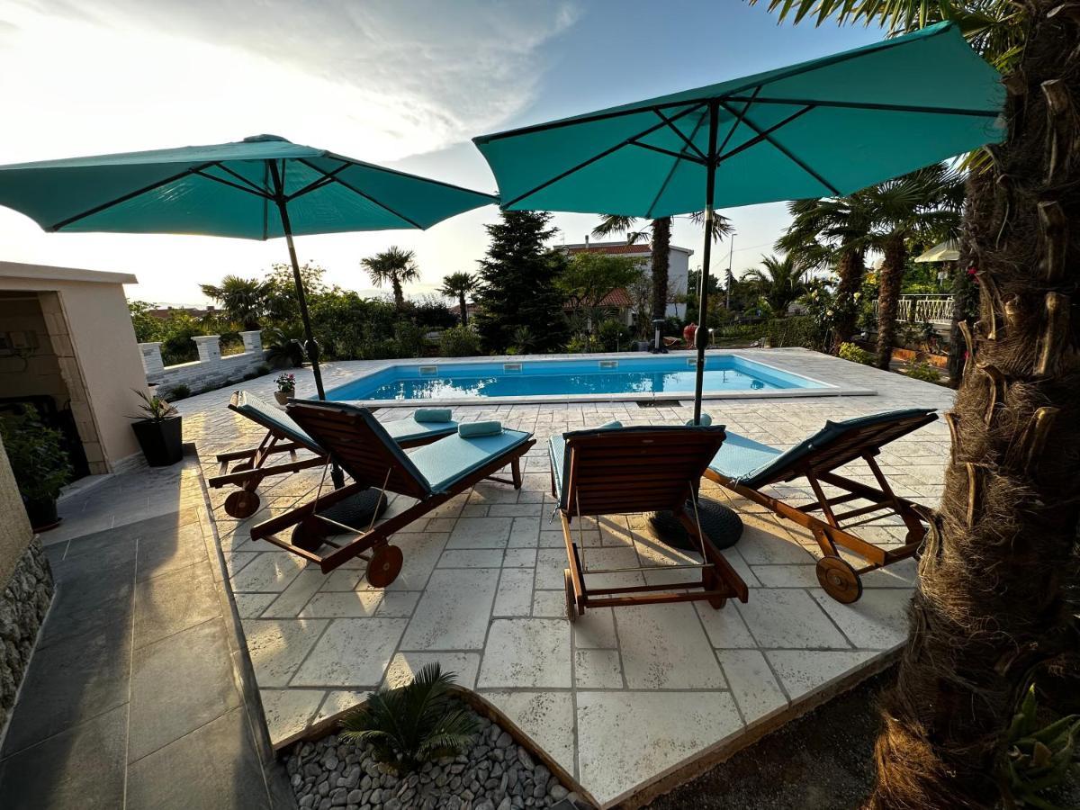 Holiday House Serenity Малинска Екстериор снимка