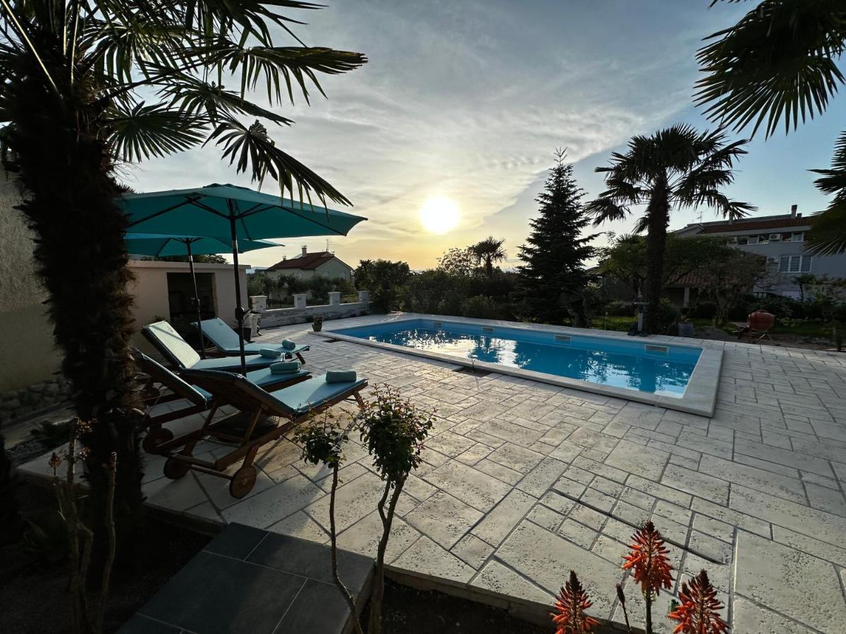 Holiday House Serenity Малинска Екстериор снимка