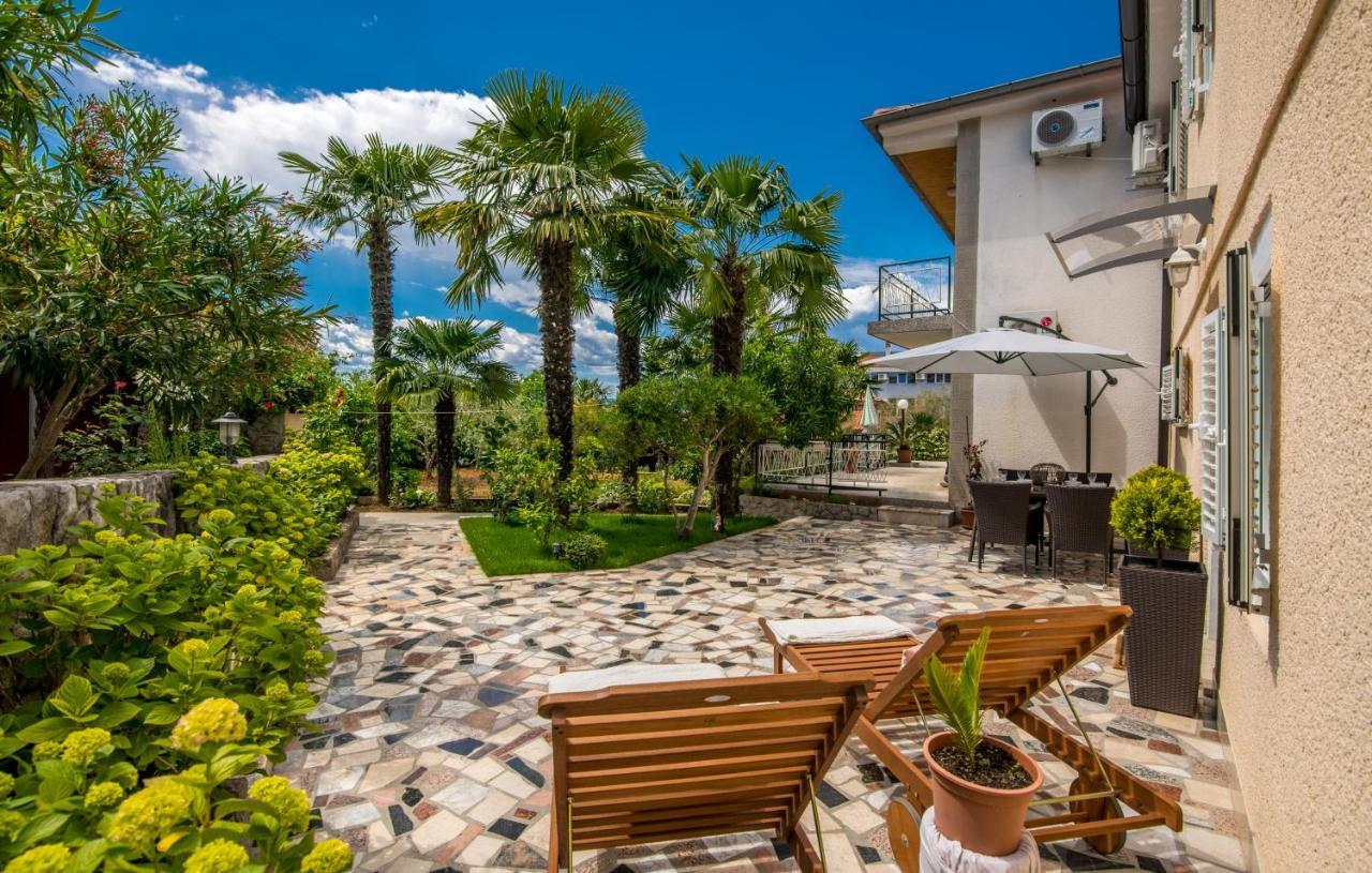 Holiday House Serenity Малинска Екстериор снимка