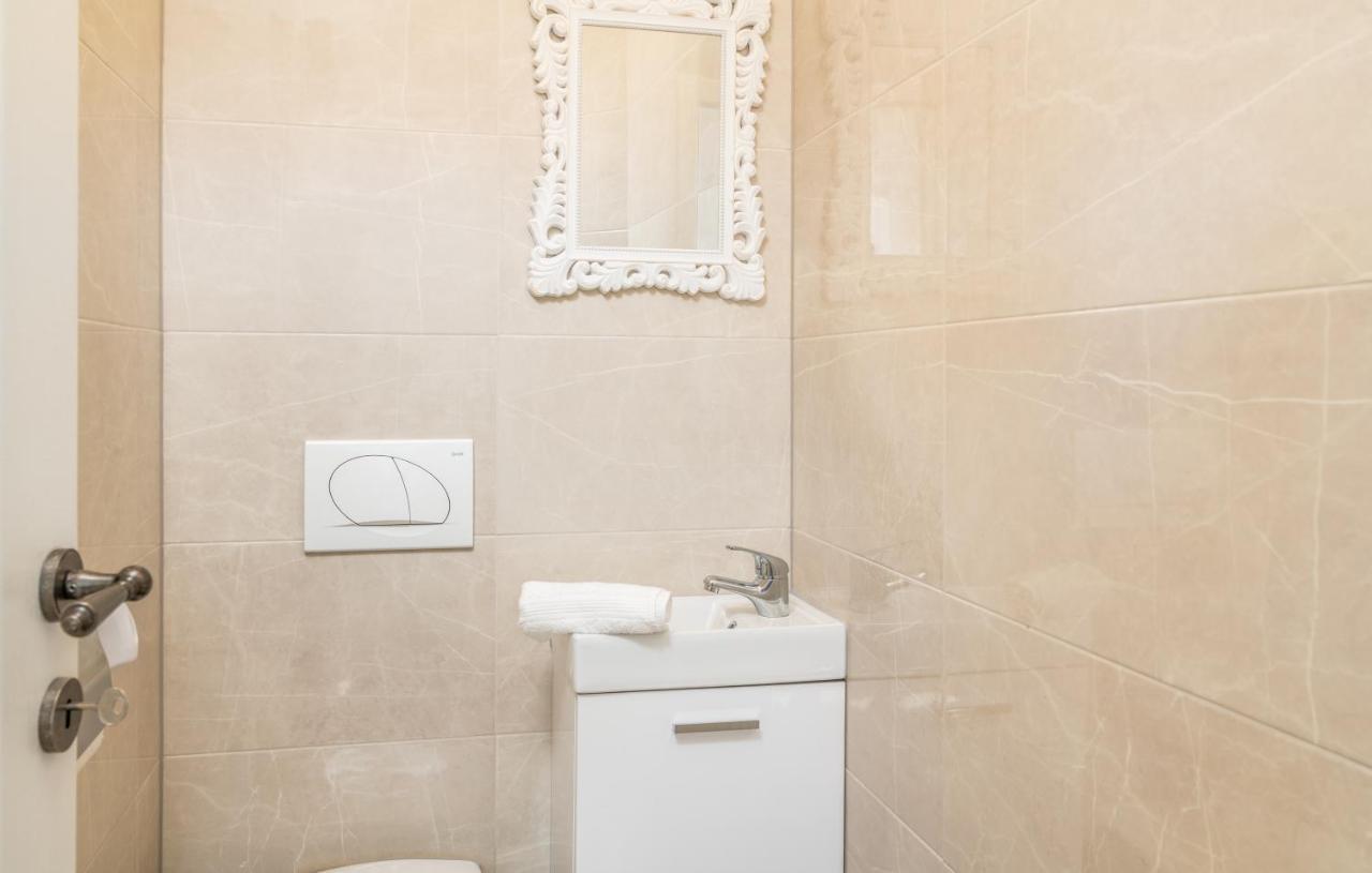 Holiday House Serenity Малинска Екстериор снимка