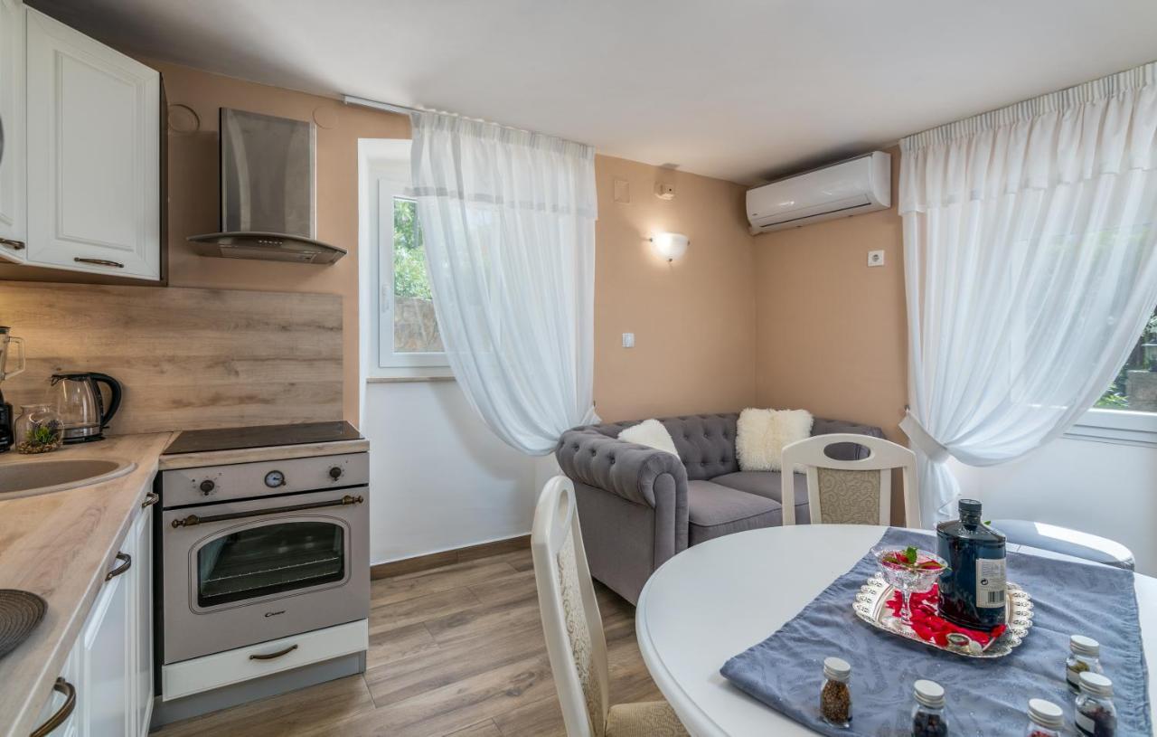 Holiday House Serenity Малинска Екстериор снимка